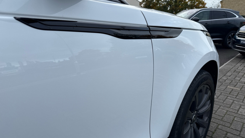 Land Rover Range Rover Velar 2.0 D200 R-Dynamic SE 5dr Auto Diesel Estate